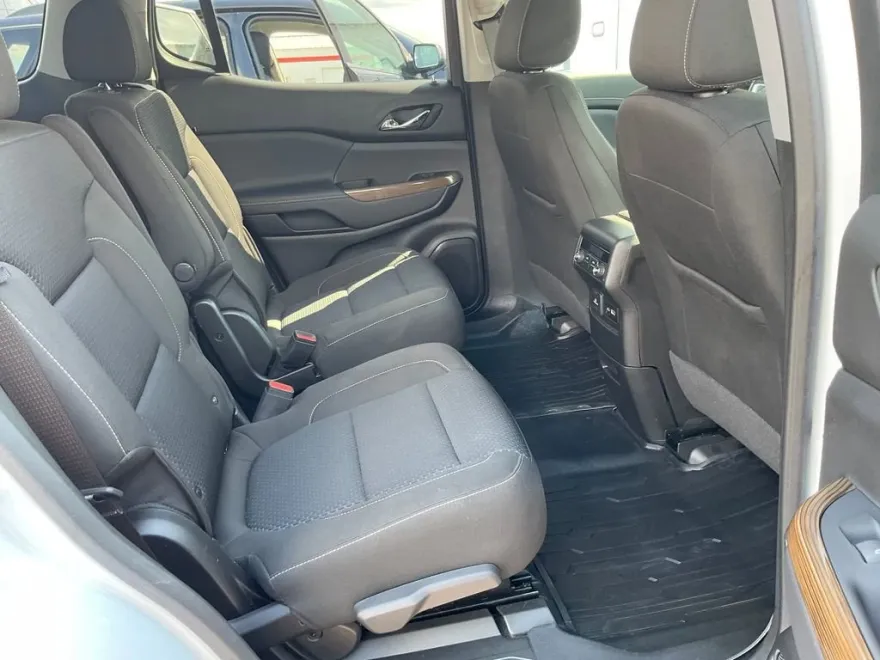 2023 Gmc Acadia SLE photo 1