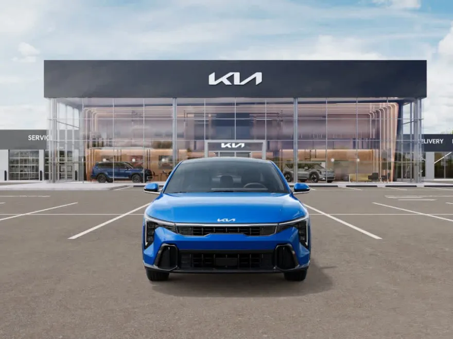 2025 Kia K4 GT-Line photo 1