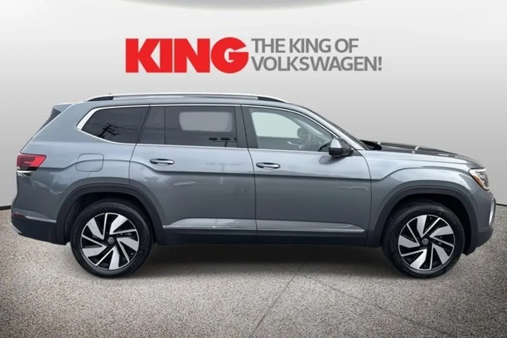 2025 Volkswagen Atlas SEL photo 1