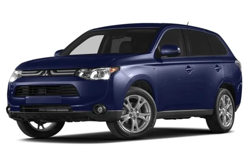 2014 Mitsubishi Outlander SE photo 1