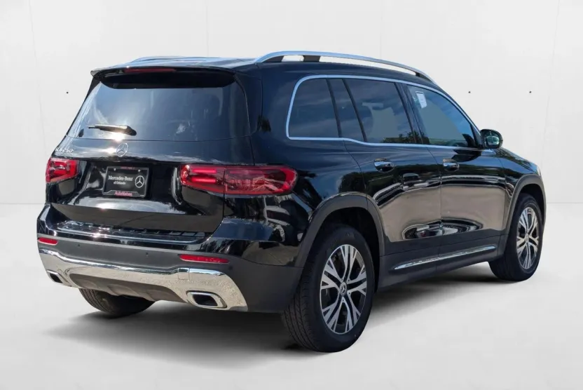 2025 Mercedes Benz GLB 250 photo 1