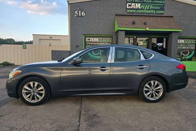 2012 Infiniti M37 photo 1