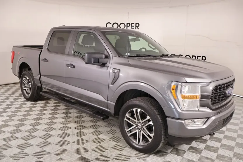 2022 Ford F-150 XL photo 1