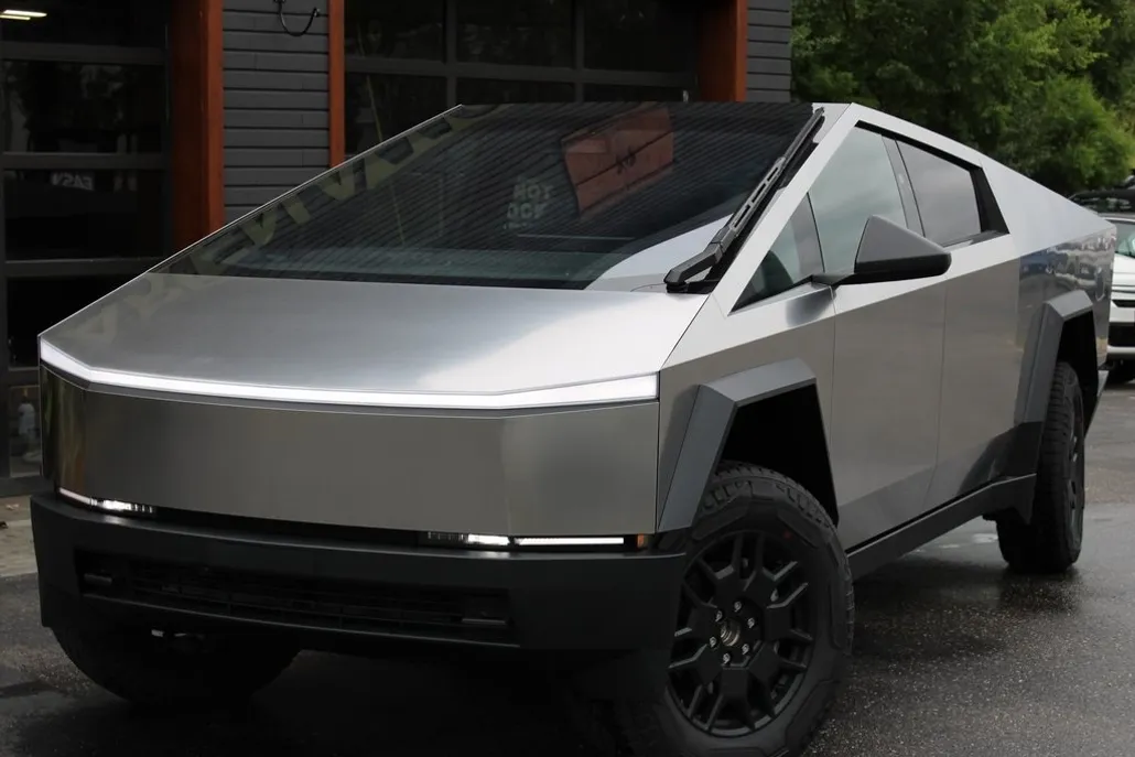 2024 Tesla Cybertruck Cyberbeast photo 1
