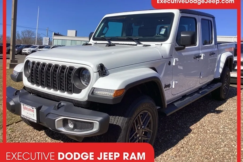 2025 Jeep Gladiator Sport photo 1