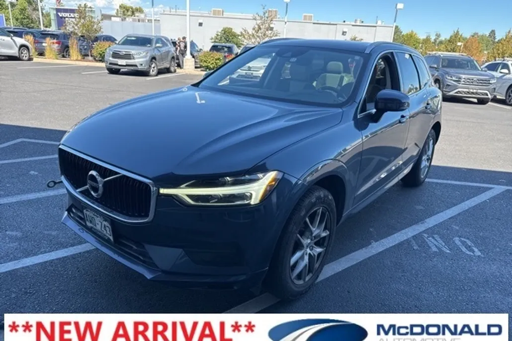 2020 Volvo XC60 T5 Momentum photo 1