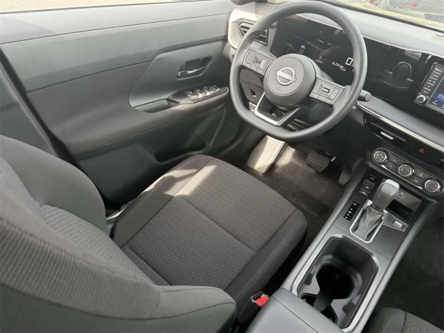 2025 Nissan Kicks S photo 1