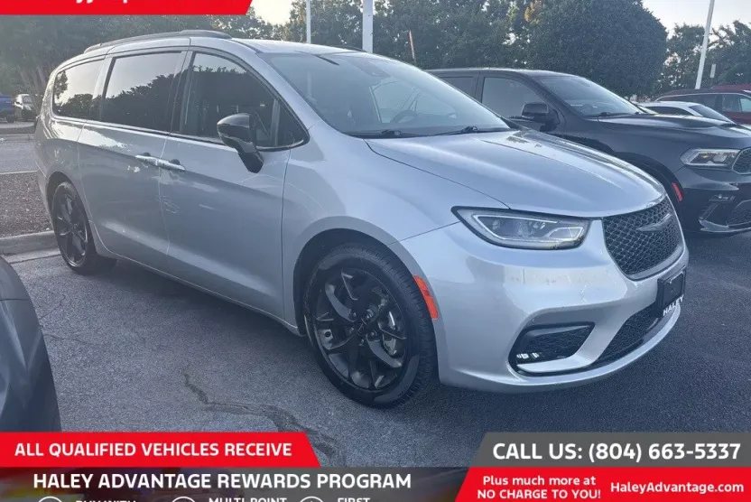 2024 Chrysler Pacifica Limited photo 1