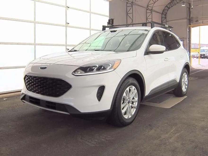 2020 Ford Escape SE photo 1