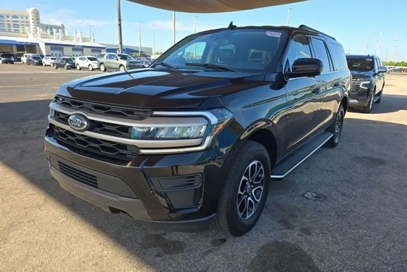 2023 Ford Expedition MAX XLT photo 1