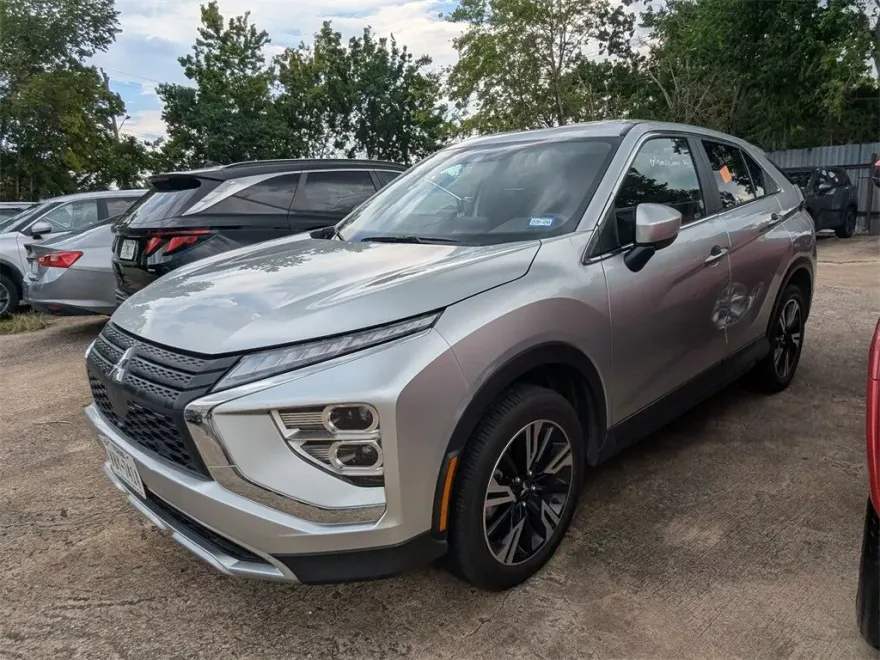 2024 Mitsubishi Eclipse Cross SE photo 1