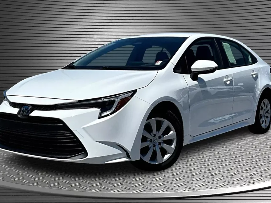 2024 Toyota Corolla XLE LE Premium SE photo 1
