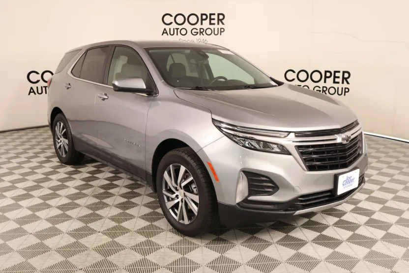 2024 Chevrolet Equinox LT photo 1