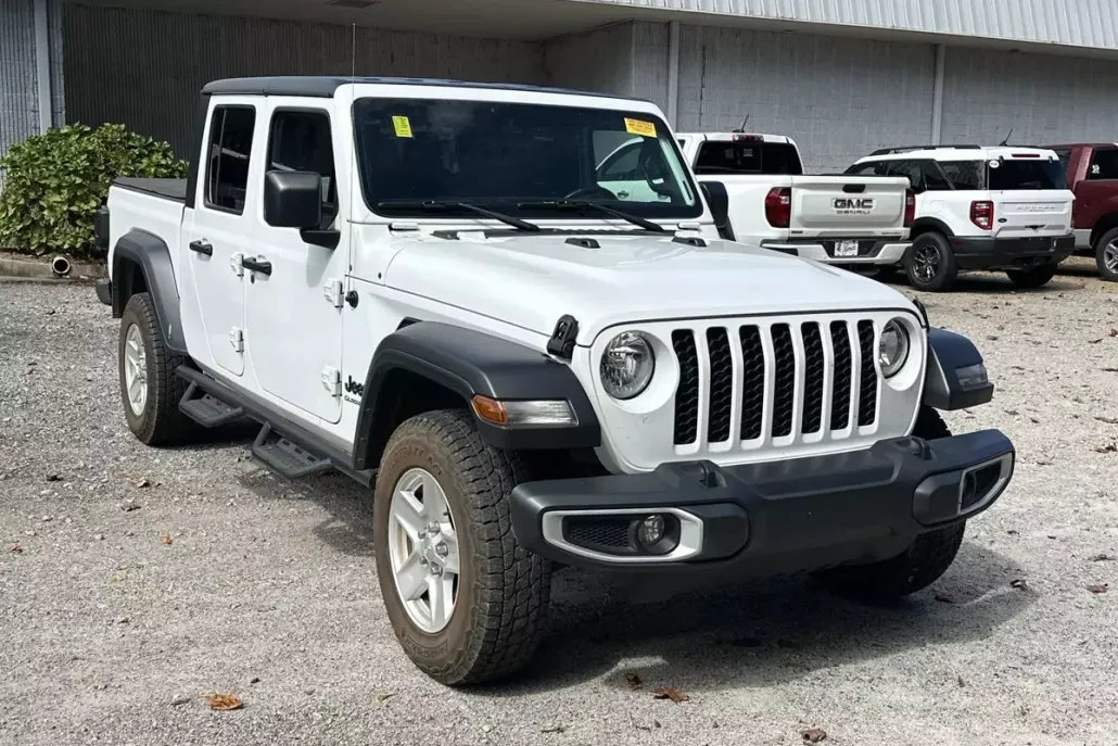 2021 Jeep Gladiator Sport photo 1