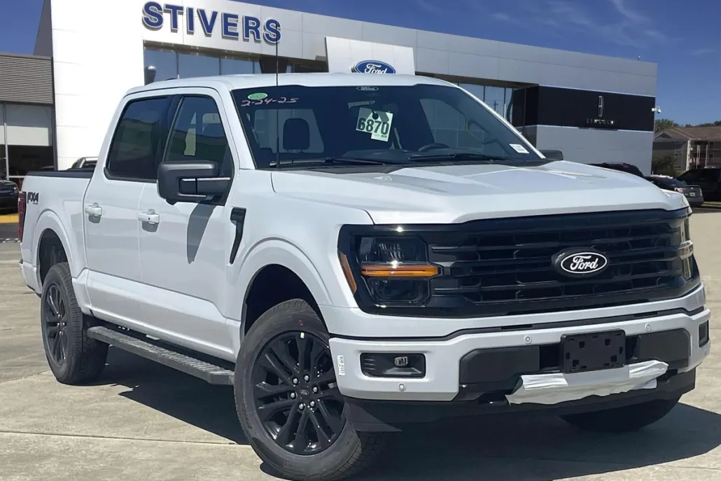 2025 Ford F-150 XLT photo 1