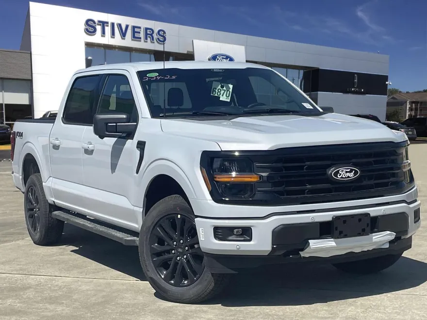 2025 Ford F-150 XLT photo 1