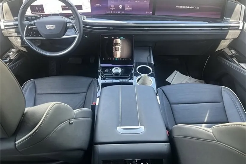 2025 Cadillac Escalade Sport photo 1