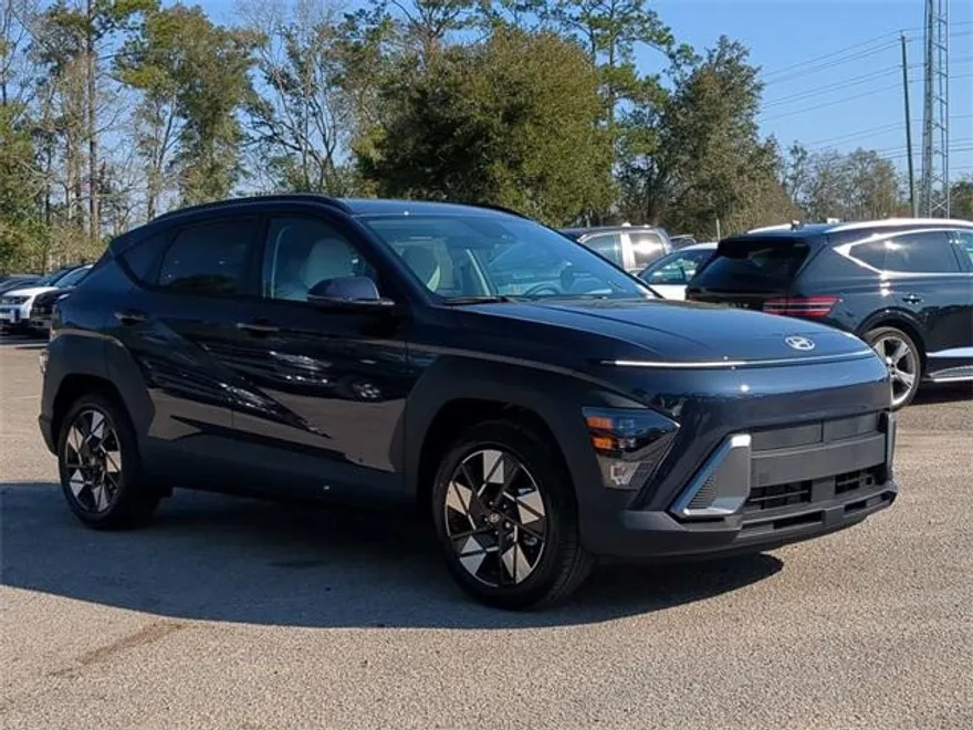 2024 Hyundai Kona SEL photo 1