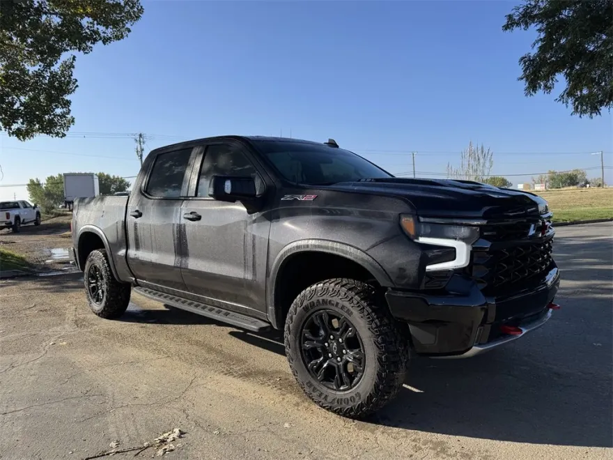 2023 Chevrolet Silverado ZR2 photo 1