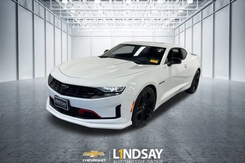 2022 Chevrolet Camaro LS photo 1