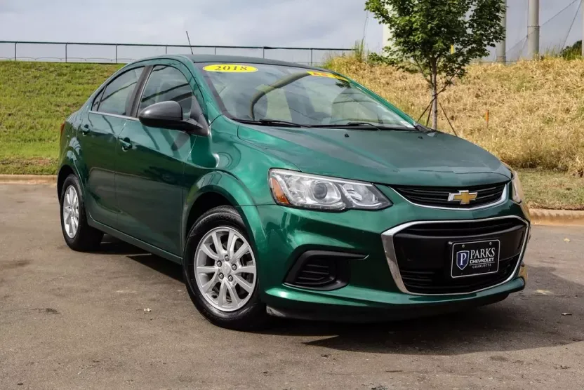 2018 Chevrolet Sonic LT photo 1