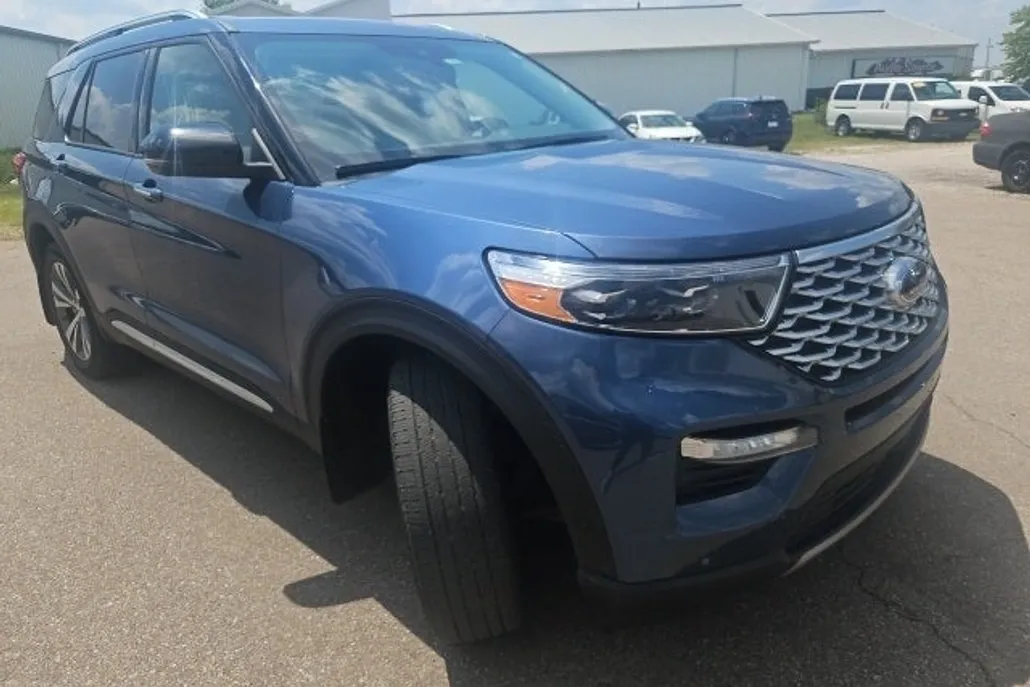 2020 Ford Explorer Platinum photo 1