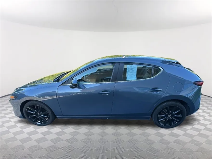 2023 Mazda Mazda3 Preferred photo 1