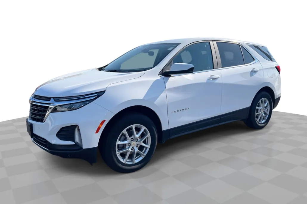 2023 Chevrolet Equinox LT photo 1