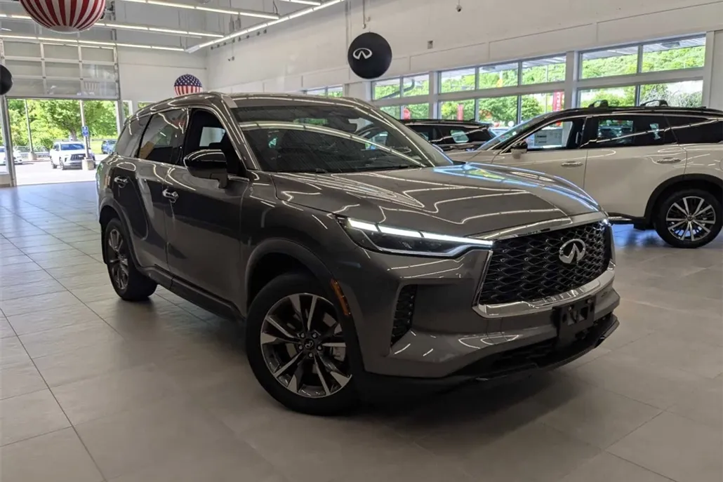 2025 Infiniti QX60 Luxe photo 1
