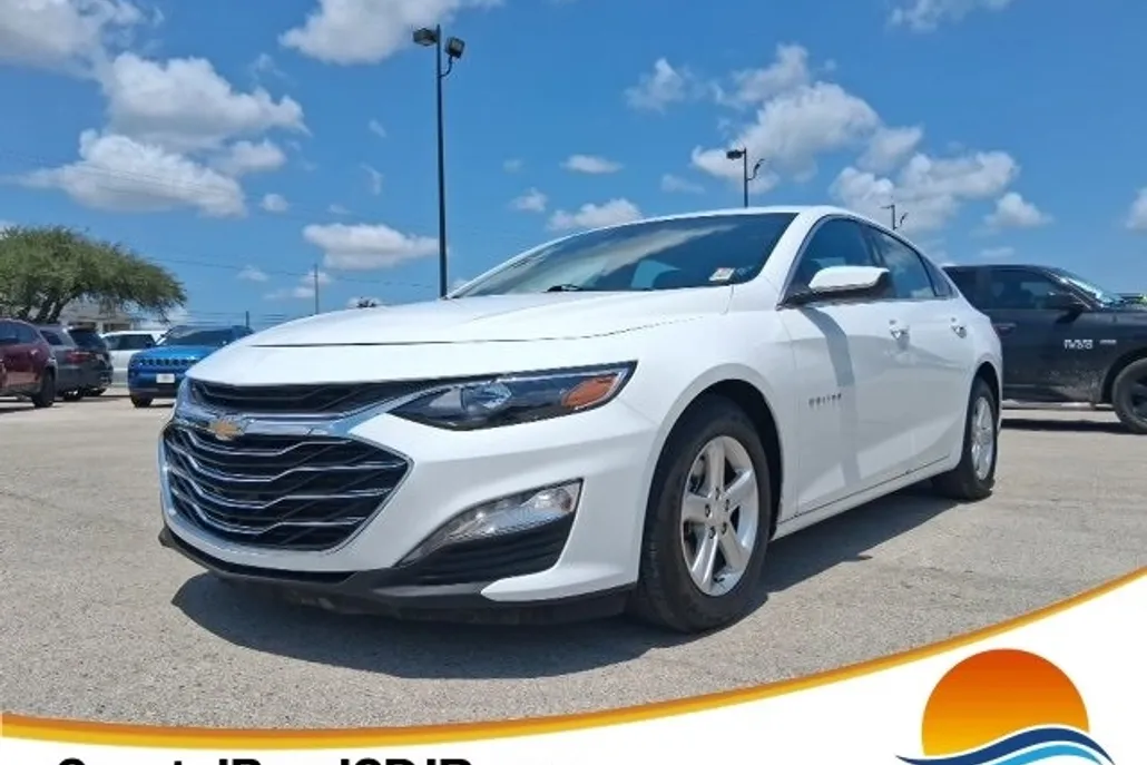 2023 Chevrolet Malibu 1LT photo 1