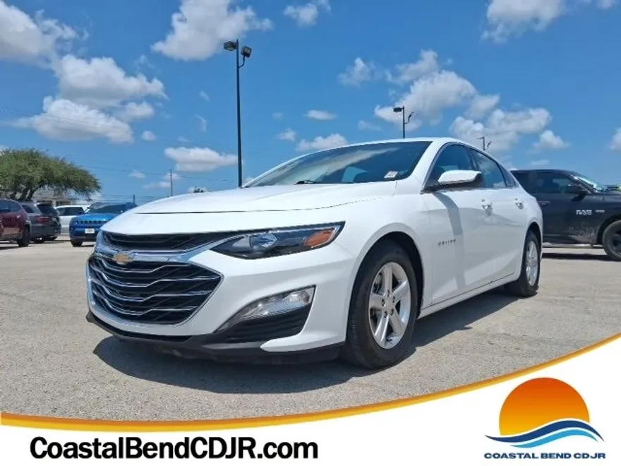 2023 Chevrolet Malibu 1LT photo 1