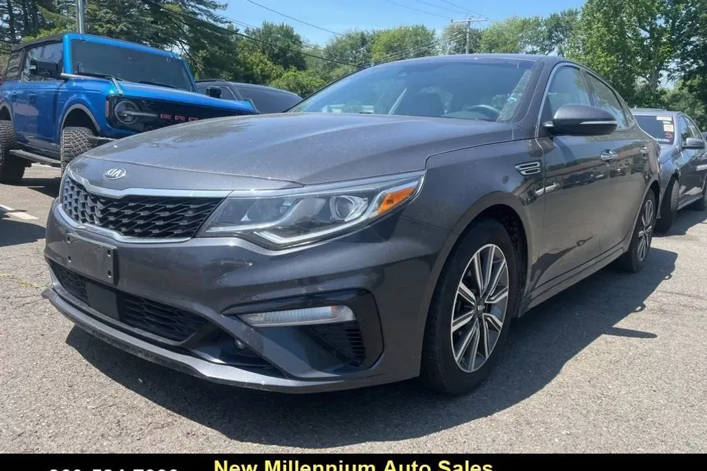 2019 Kia Optima EX photo 1