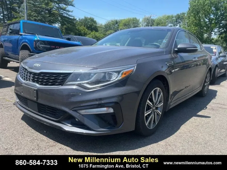 2019 Kia Optima EX photo 1