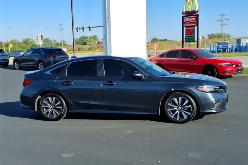 2024 Honda Civic EX photo 1