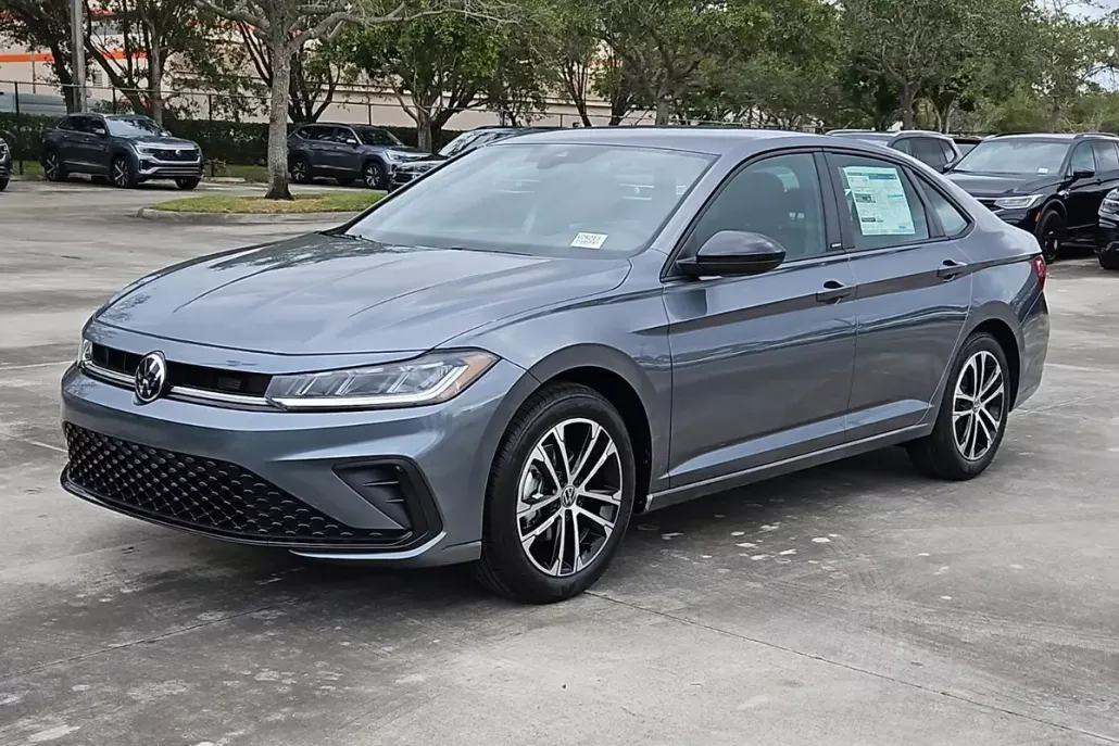 2025 Volkswagen Jetta 1.5T Sport photo 1
