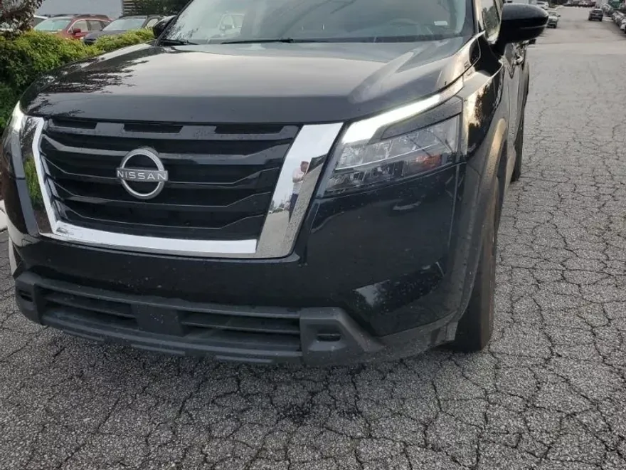 2024 Nissan Pathfinder SV photo 1