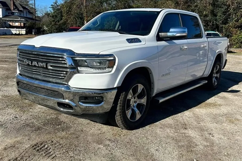 2022 Ram 1500 Laramie photo 1