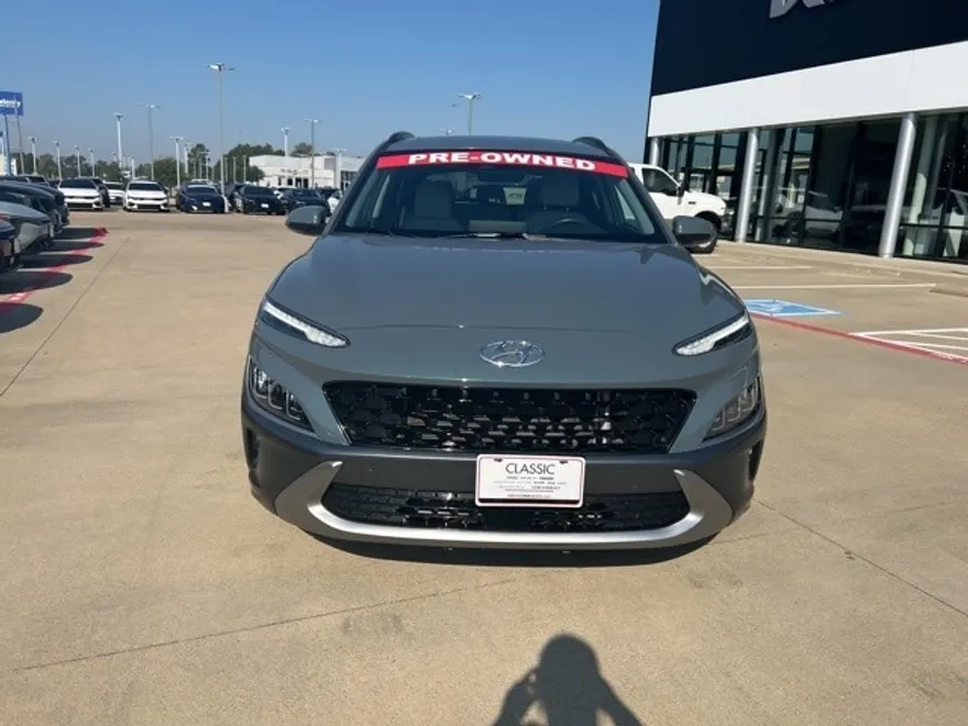 2022 Hyundai Kona Limited photo 1