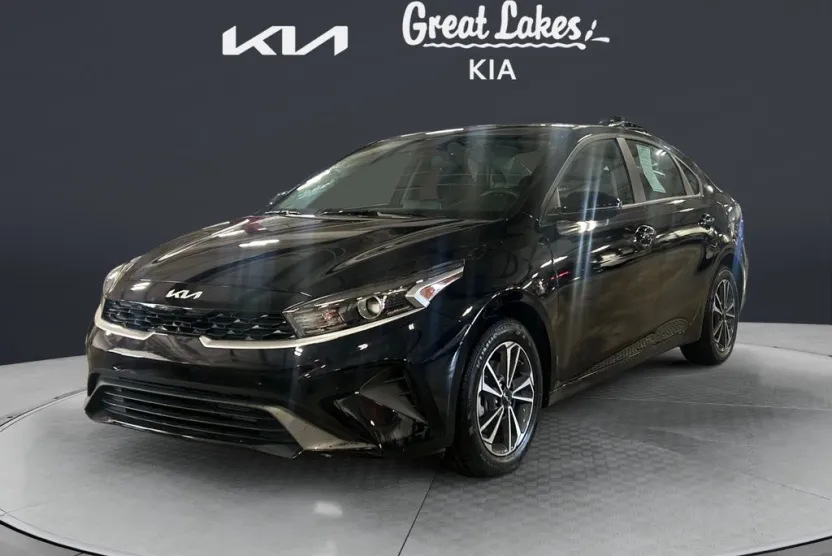 2024 Kia Forte LXS photo 1
