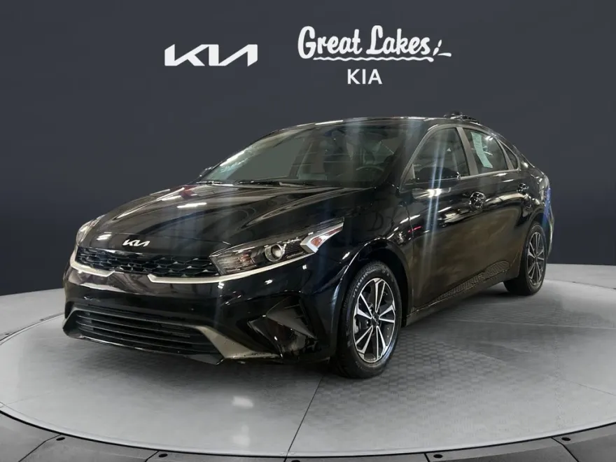 2024 Kia Forte LXS photo 1