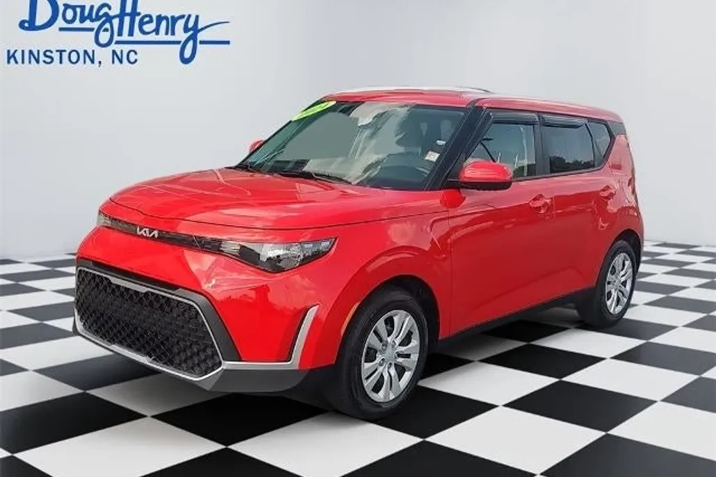 2024 Kia Soul LX photo 1