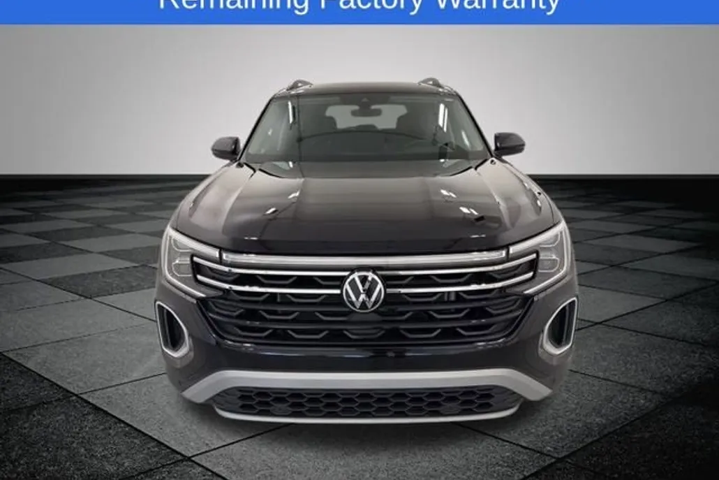 2025 Volkswagen Atlas Peak Edition SE photo 1