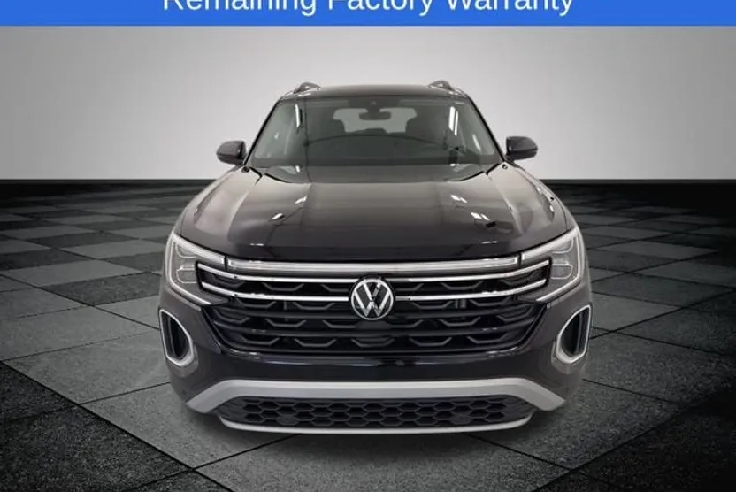 2025 Volkswagen Atlas Peak Edition SE photo 1