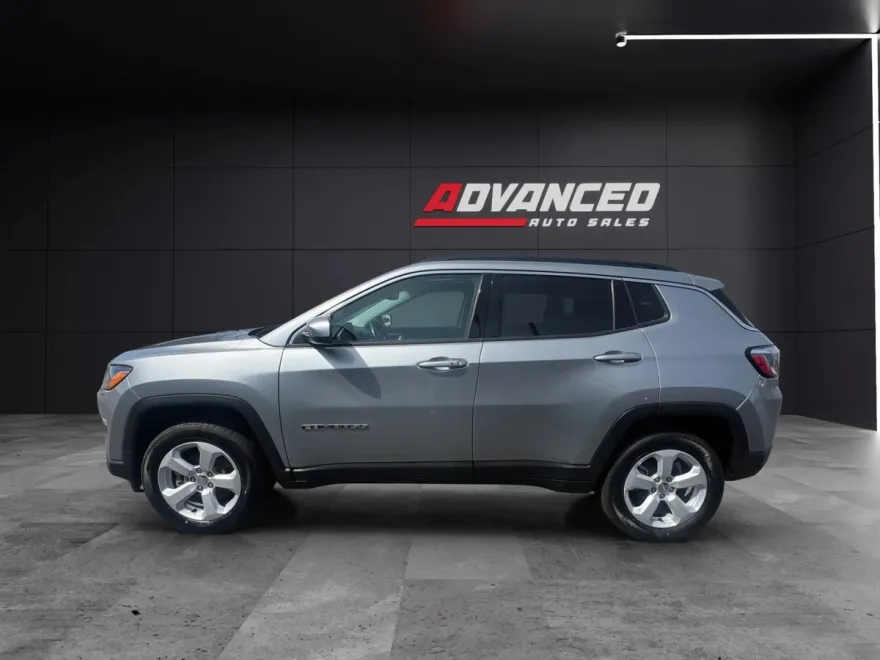 2021 Jeep Compass Latitude Sport photo 1