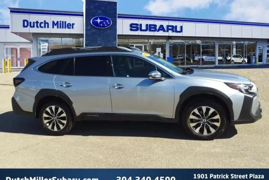 2024 Subaru Outback Touring photo 1
