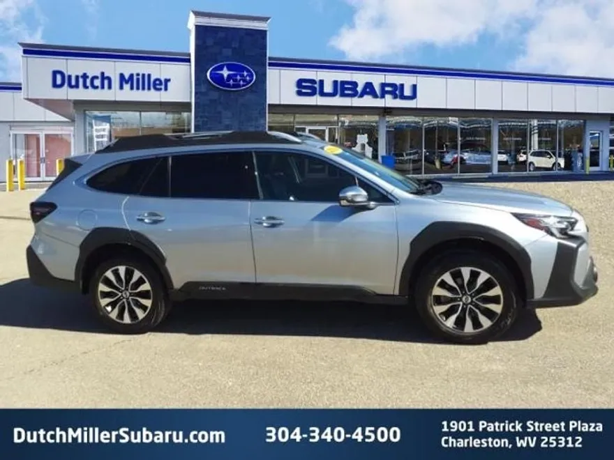 2024 Subaru Outback Touring photo 1