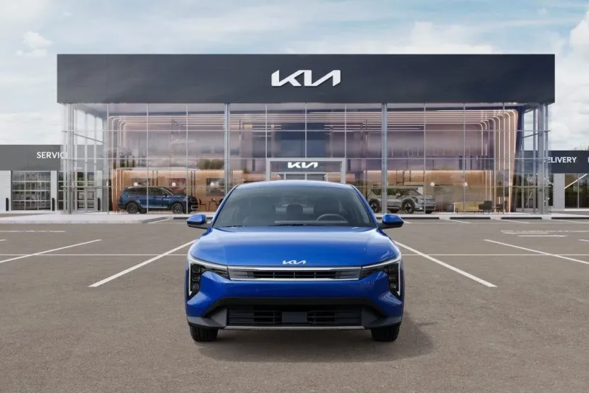 2025 Kia K4 EX photo 1