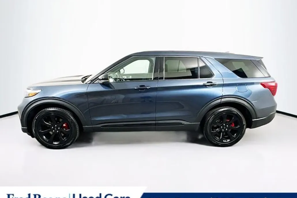 2022 Ford Explorer ST photo 1