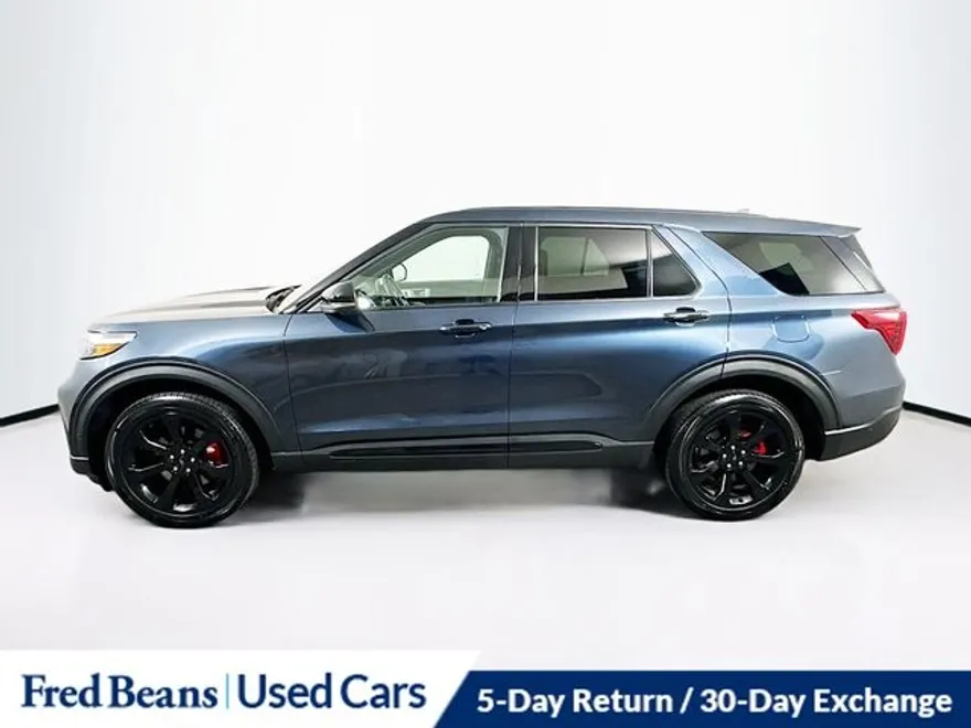 2022 Ford Explorer ST photo 1