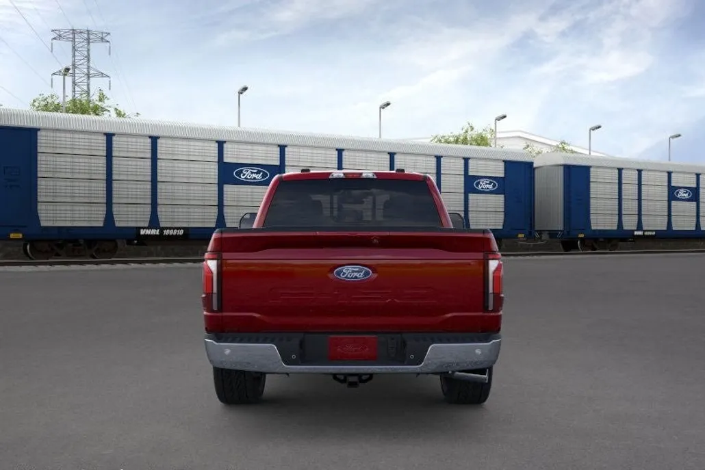 2025 Ford F-150 Lariat photo 1